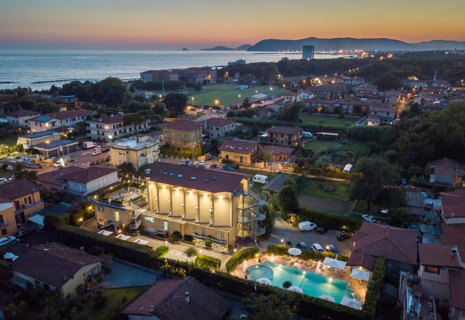 hotel overview picture