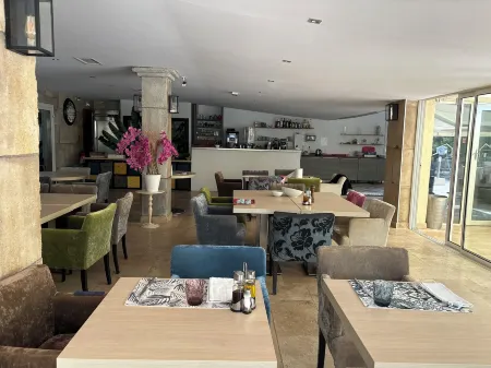 La Madone Отели в г. Бомон-де-Пертюи