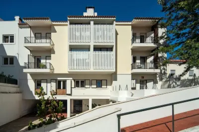 WHome Coastal Comfort: Apartment Retreat by the Sea