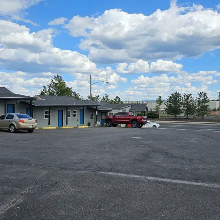 Travelers Inn