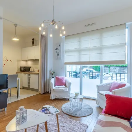 Warm Studio 100m from Place Morny and Port