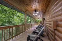 Sugar Bear Mountain Hideaway 3 Bedroom Cabin by RedAwning - シャレー