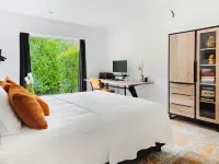 Lanaken Retreat: Pool Jacuzzi and Sauna Hotel a 