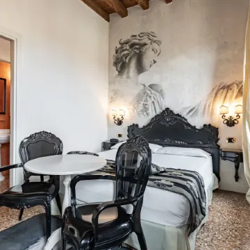 HOTIDAY Room Collection - Dolo