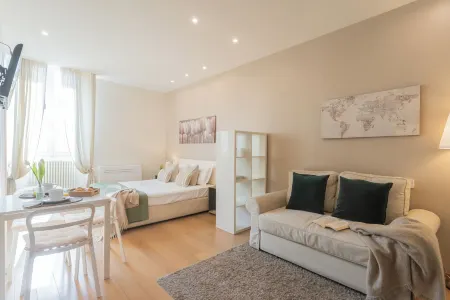 MT Studio by Rent All Como