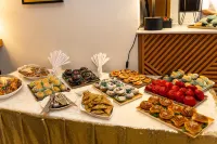 Wali's Suites - breakfast