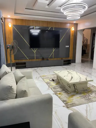 Luxury 2 Bedroom Duplex at Carlton Gate Estate