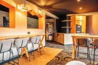 Hotel Base Camp Lodge - Albertville - bar