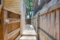 Sea Breeze by Brightwild Off-street Parking - Bintang 2
