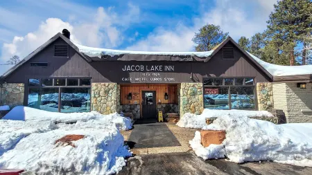Jacob Lake Inn Отели рядом с достопримечательностью «Zion Natural History Center»