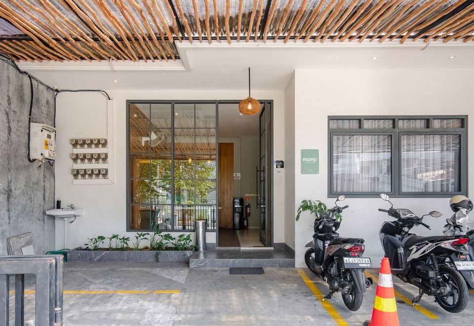 모노 코리빙 응아겔 로비