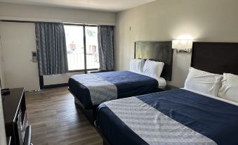 Oakwood Inn