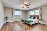 Farm House with an Amazing Pool in the desirable Western Hills in Temple TX - Homestays