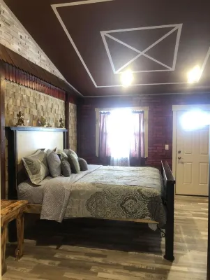 Alexander Hotel Hotels in Cedaredge