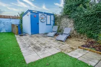 Lobster Cottage - 3 Bedroom Cottage - Tenby Hotels in 