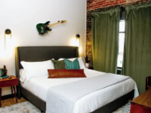The Aaron is a charming 2-bedroom/ 2 bathroom apartment. Hotels in Grayson County