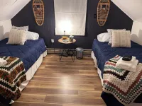 Cozy 2-bedroom cabin located in the heart of the Poconos! Hoteles en Municipio de Penn Forest