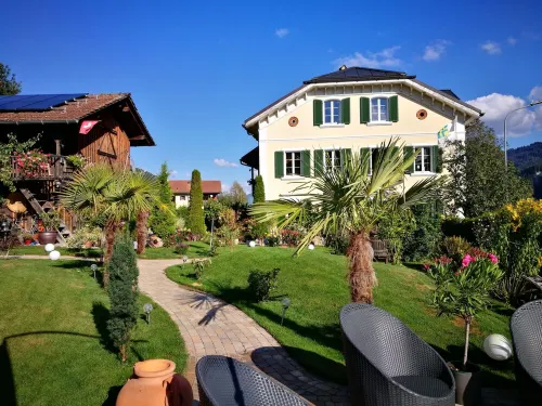 Vacation apartment in the Grisons Oberland Hotels in Brigels