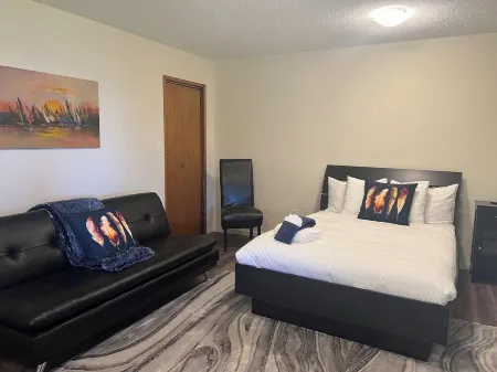 Oceanfront Lodge; your private, family-friendly retreat in the trees