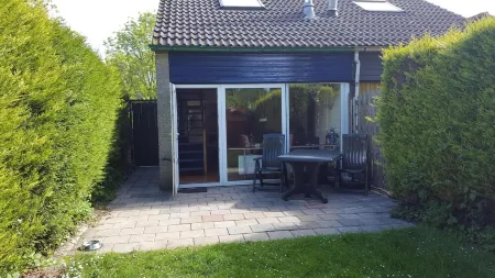 Gezellig vakantiehuisje vlakbijhet Grevelingenmeer, huisdieren toegestaan.