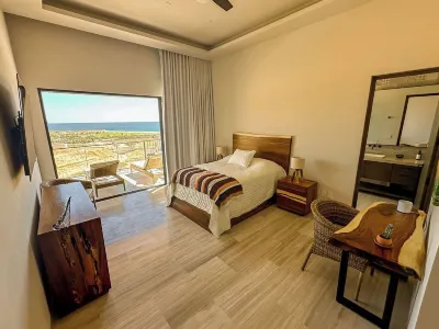 Oceanfront Oasis: Stylish 3-Bedroom PH Retreat
