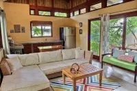 3 min walk to exquisite Hermosa Beach! No roads to cross or hills to hike!