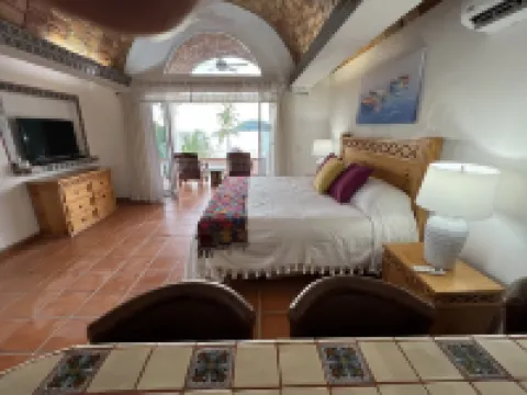 Oceanfront studio apartment