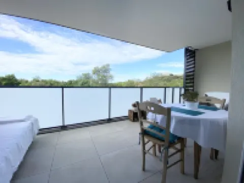 T2 ideally located between Cassis, Aix en Provence and Marseille