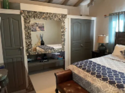 MEcasaMEnavia Hidden Gems