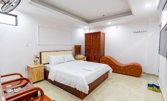 Light Hotel Ha Noi