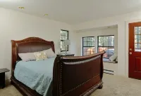 Large Home/Tahoe City/next To Nordic Trails, Lake And Resorts