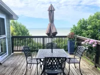 Private Waterfront Loft - an amazing lake view