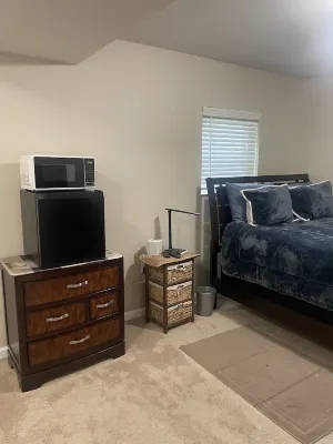 Large bedroom with full bath and walk in closet