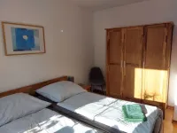 Stylish apartment in a fantastic location right on Volkspark