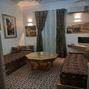 ALGER CENTRE (CHAMANEUF) APPARTMENT A LOUER AVEC INTERNET Others