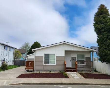 Coastal Retreat with dune access! レイクサイドのホテル