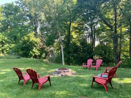 Forest Guest Suite Near Picton Centre (Pet-Friendly &Hot Tub &Park Pass)