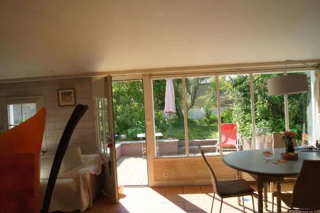 Maison de Vacances Environnement Arboré, 5 mn à Pied de la Plupart des Plages