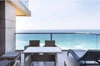 Sea view apartment ~ 1 min from the beach!