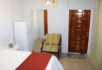 Discover Hideaway Chateaux:A Secluded Island Studio Oasis w/ Pool & Scenic Views