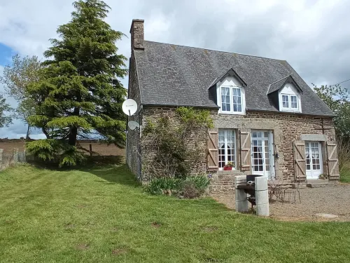 La Chaumière, Séjour Paisible Hôtels à : Sourdeval