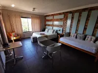 94OnWild Hotels near Parkview Shopping Centre