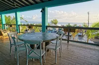 Cocoloba Deluxe 2- Beach front casita steps from the beach and Popular Beach Bar