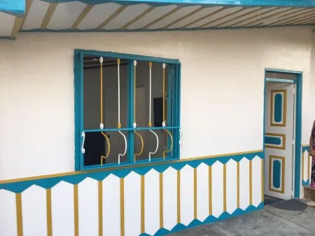 110 SF Tiny studio 7min walk from Town square and 25min drive to Cocora Valley Отели рядом с достопримечательностью «Mirador de Salento»