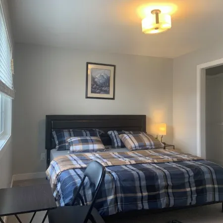 Exquisite 3 BR Villa with Double Garage-King Bed