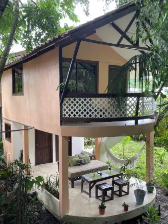 Casita de 2 Plantas Cerca del Parque Nacional Tortuguero. Ideal Para Relajarse Отели в г. Тортугеро