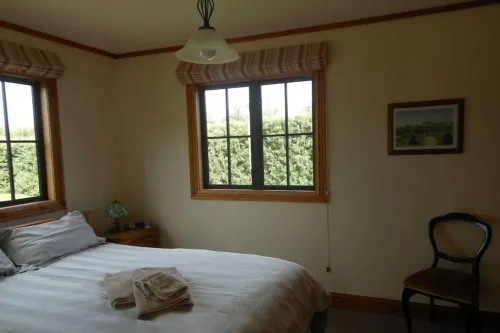 Louisa Cottage  Private with All Round Rural Views