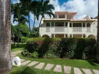 Luxury penthouse apartment on exclusive Sugar Hill resort with beach club access Hotels in Mount Standfast
