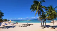 Stylishly Modern Apt° in Upscale Area ~with Private Beach & Pool Access