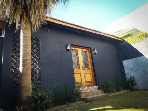 Spacious & Comfortable Industrial Loft